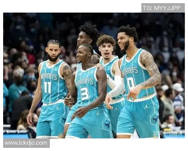 2016年NBA季后赛黄蜂与热火第三场激战回顾与精彩瞬间分析